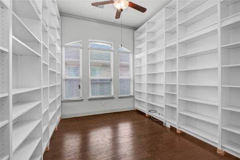 1644 Longwood Glen Lane Friendswood TX 77546