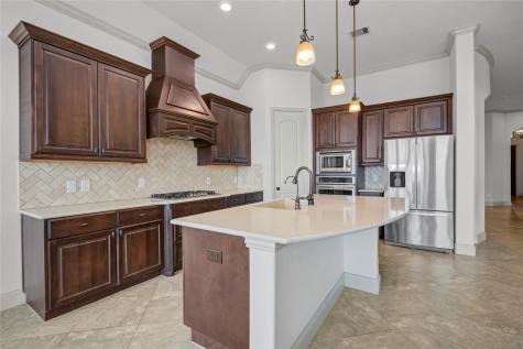 1644 Longwood Glen Lane Friendswood TX 77546