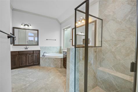 1644 Longwood Glen Lane Friendswood TX 77546