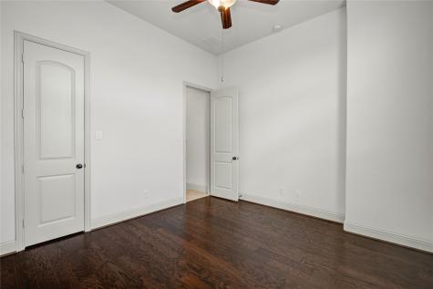 1644 Longwood Glen Lane Friendswood TX 77546