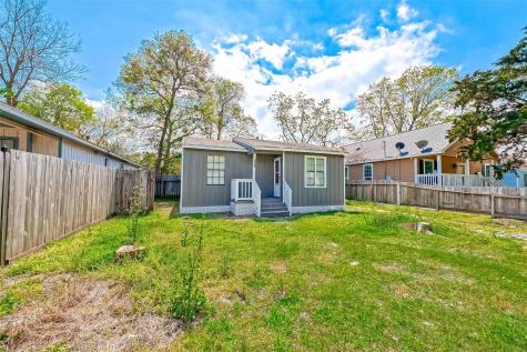 309 18th Avenue N Texas City TX 77590