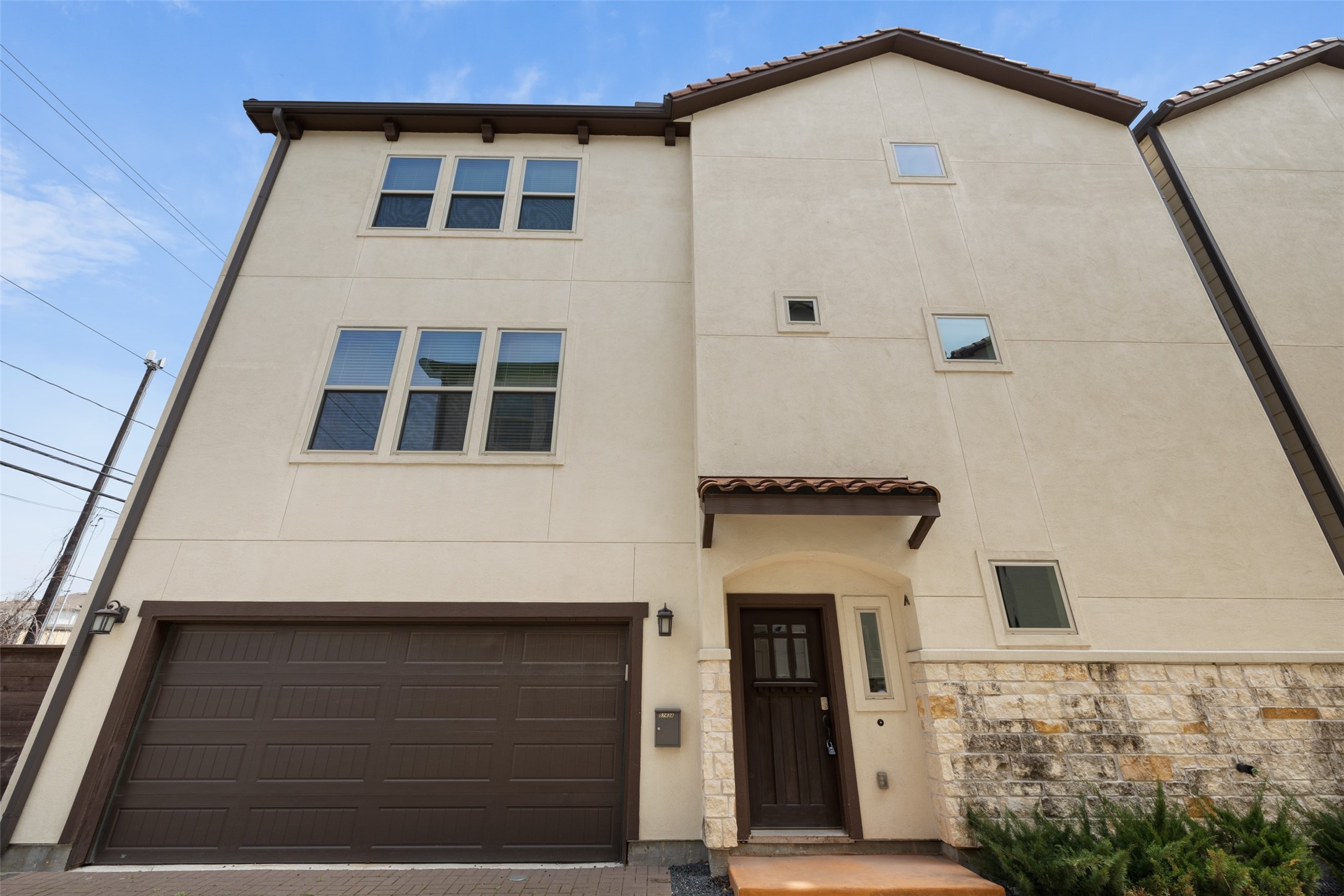 5743 Kansas Street A Houston TX 77007