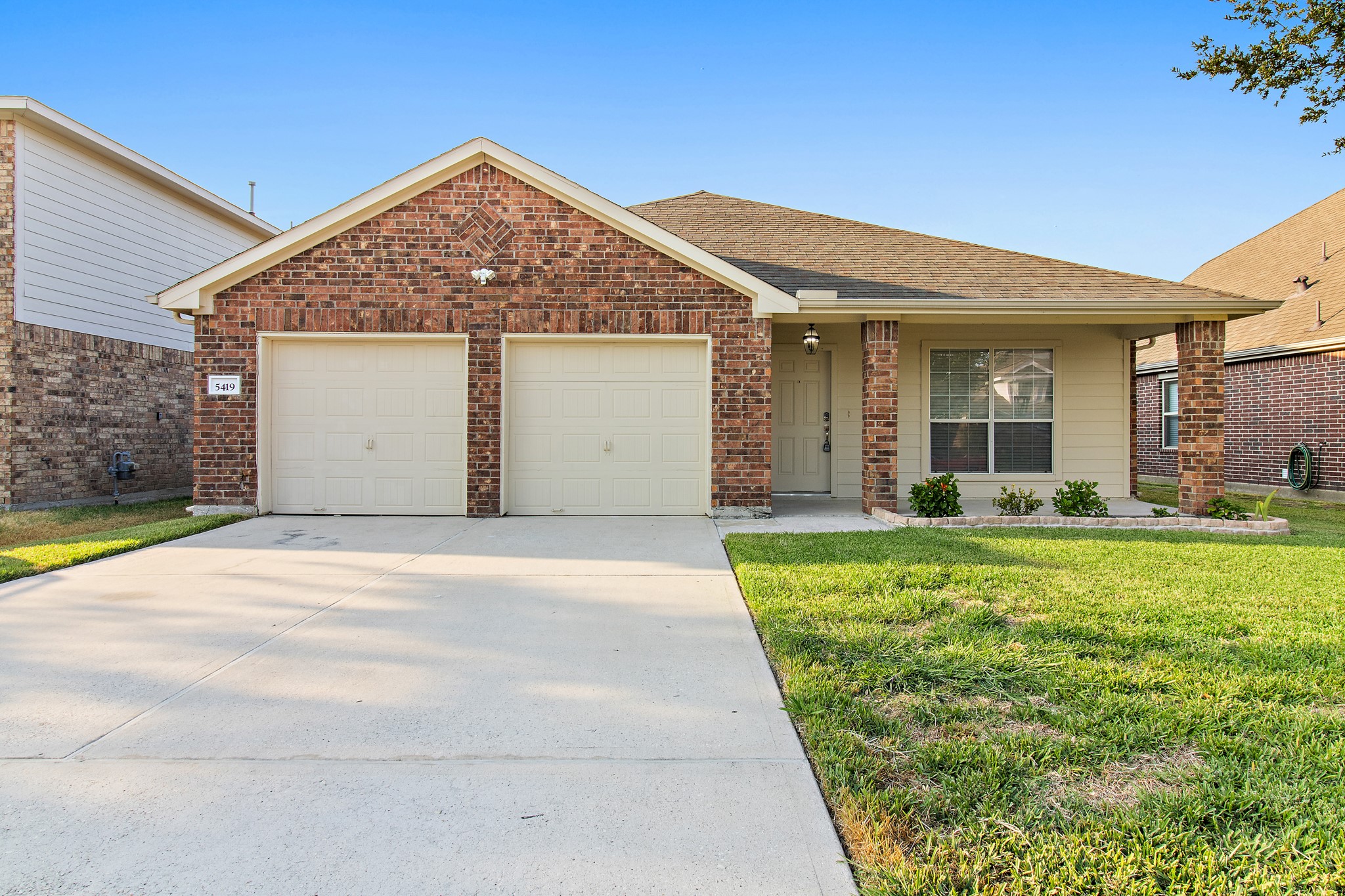 5419 Espuela Lane Baytown TX 77521