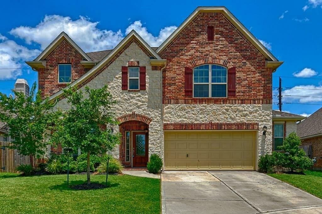 2104 Pearl Bay Court Pearland TX 77584