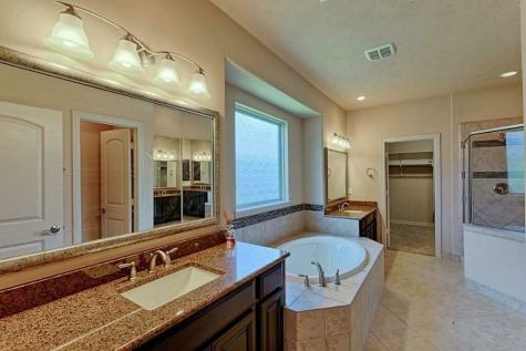 2104 Pearl Bay Court Pearland TX 77584