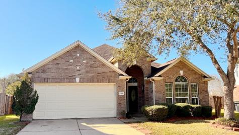 2404 Sunlight Lane Pearland TX 77584
