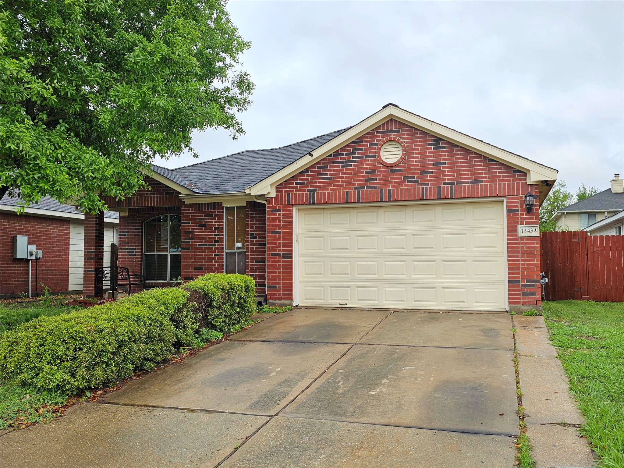 13434 Queensland Way Houston TX 77083