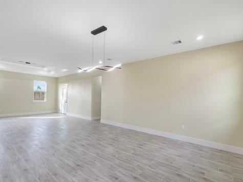 327 Road 5840 Cleveland TX 77327