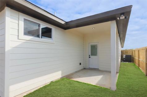 327 Road 5840 Cleveland TX 77327