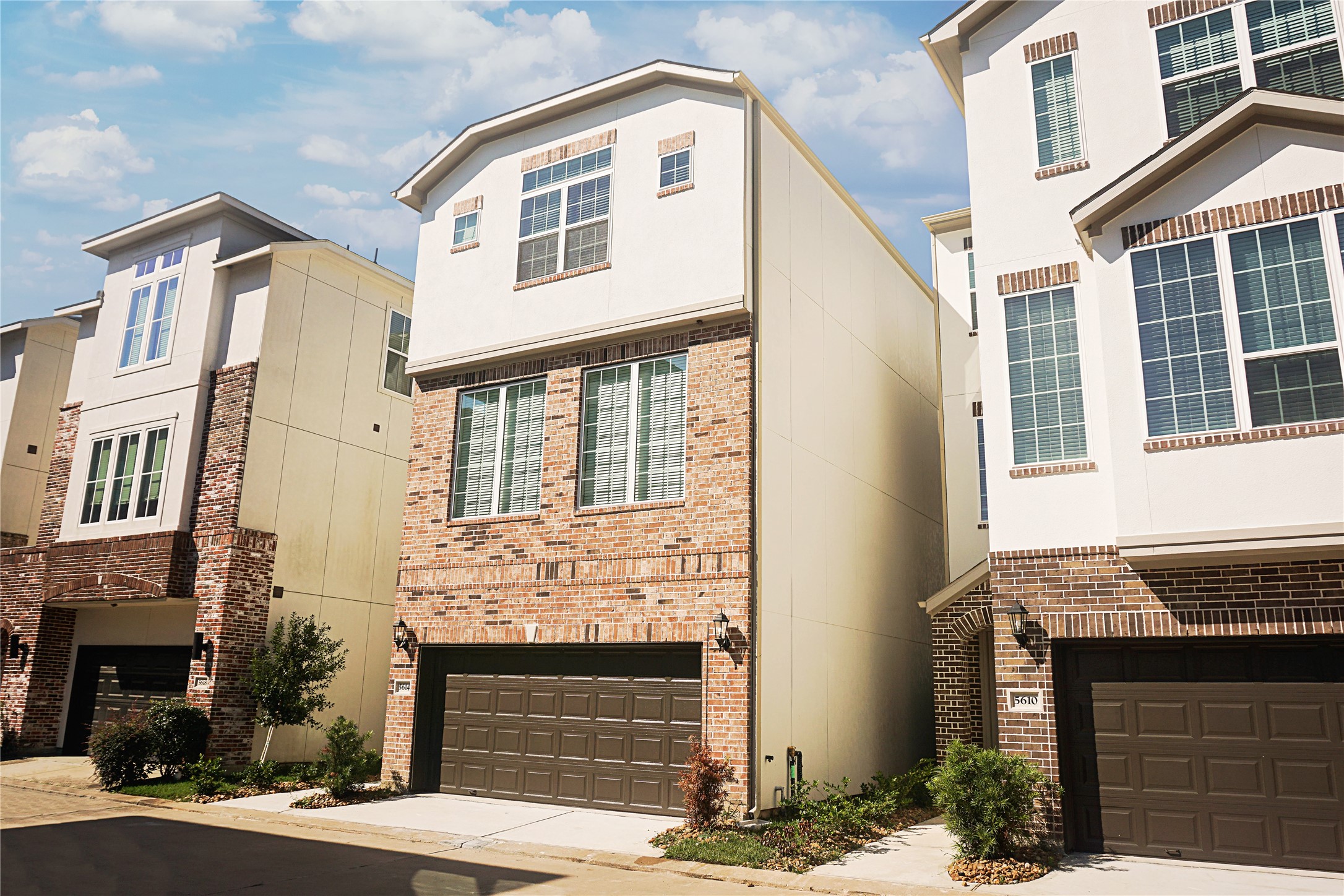 5614 Woodbrook Way Houston TX 77081