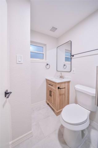 2703 Mason Street 1bd Houston TX 77006