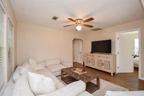 5711 Newport Street Houston TX 77023