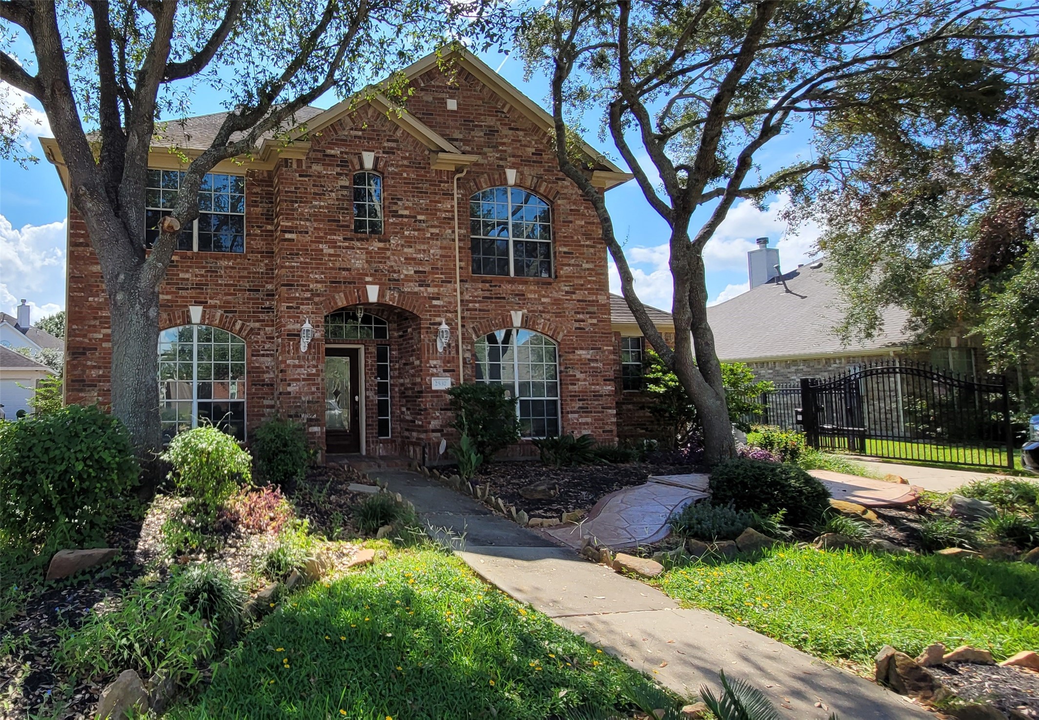 2537 Hidden Creek Drive Pearland TX 77581