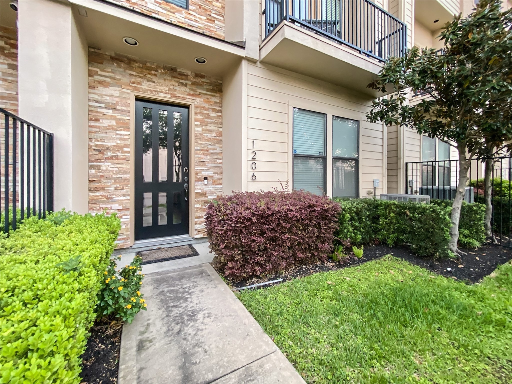 1206 Delano Street Houston TX 77003