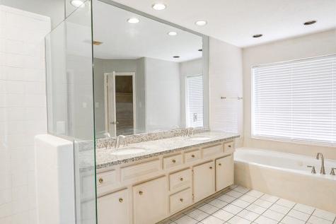 3011 W Steepbank Circle Sugar Land TX 77479