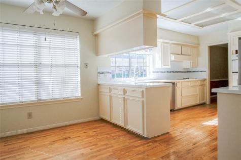 3011 W Steepbank Circle Sugar Land TX 77479