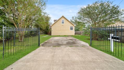 4819 Mallow Street Houston TX 77033