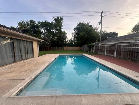 12139 Huntington Park Drive Houston TX 77099