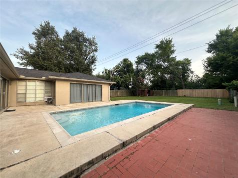 12139 Huntington Park Drive Houston TX 77099