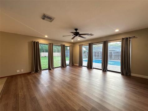 12139 Huntington Park Drive Houston TX 77099