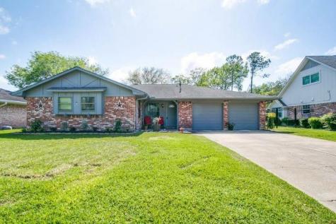 1904 Lazy Creek Lane Pearland TX 77581