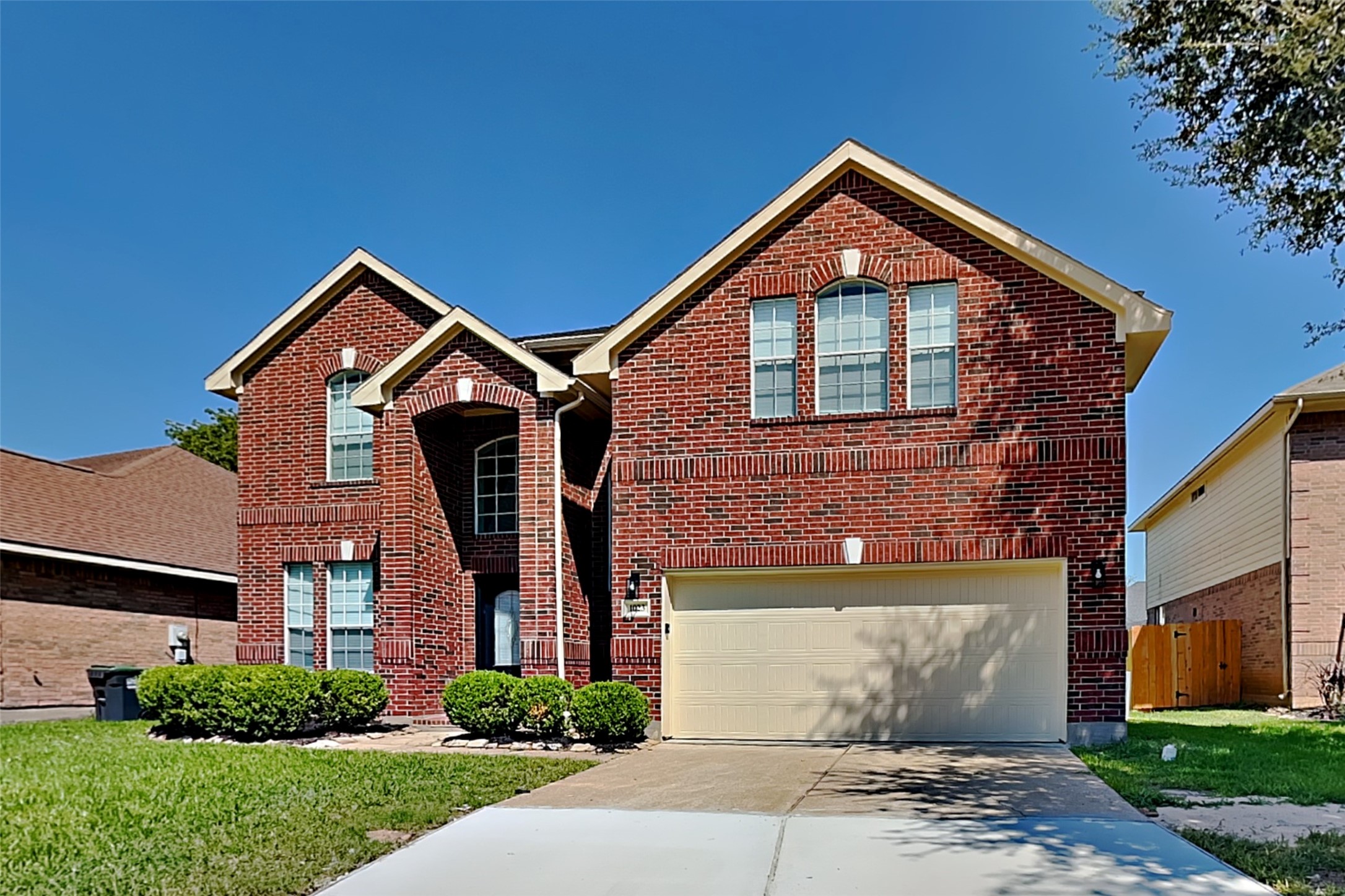 1023 Sussex Trail Pearland TX 77584