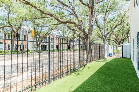 8638 Oakford Drive Houston TX 77024