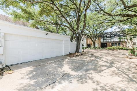 8638 Oakford Drive Houston TX 77024