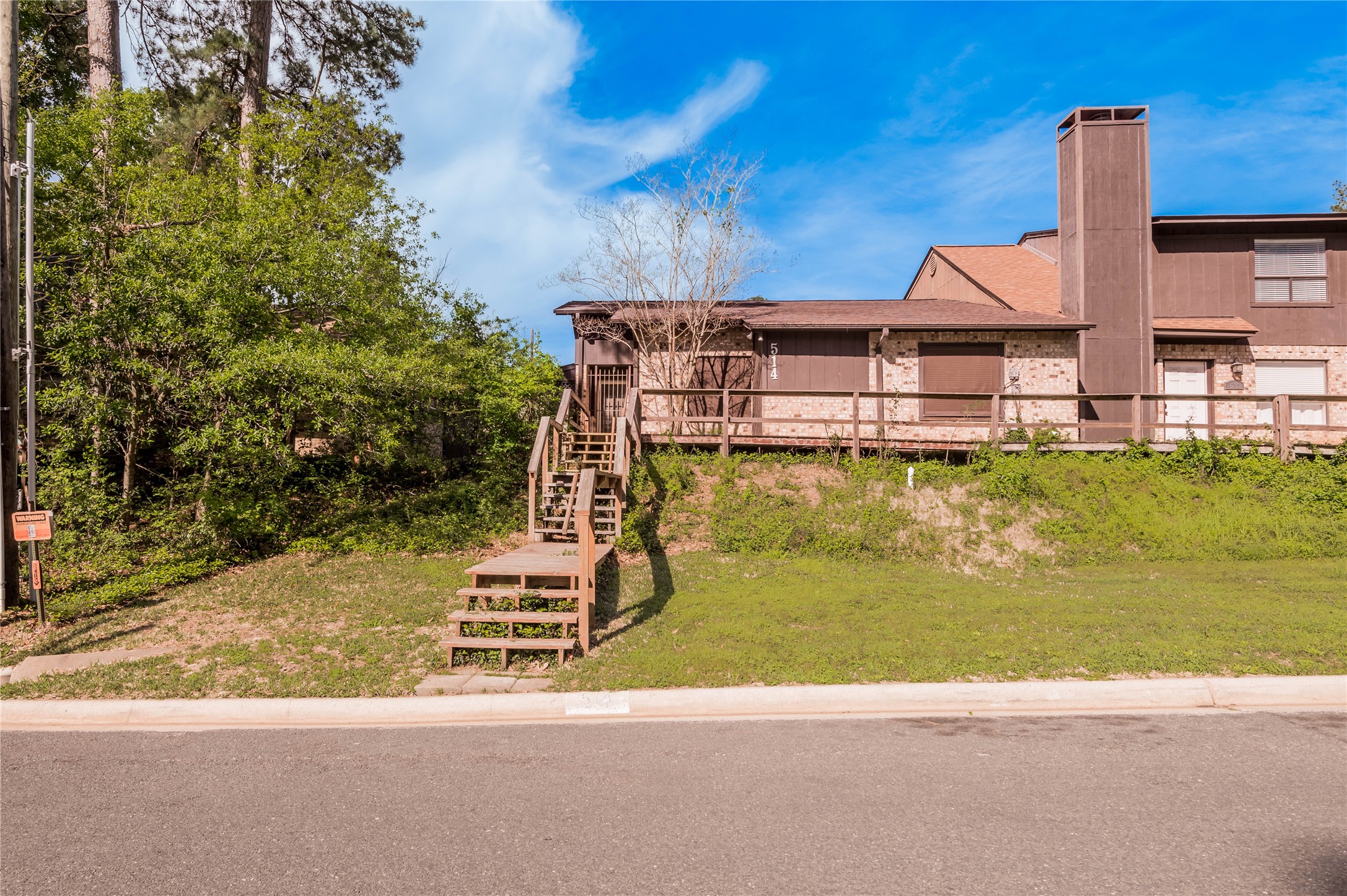 514 Hickory Street Huntsville TX 77320