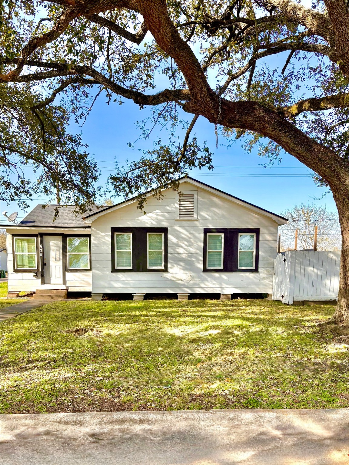 420 Gresham Street Baytown TX 77520