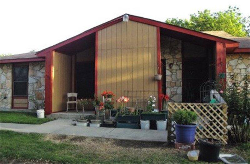3100 Avenue Q Hondo TX 78861