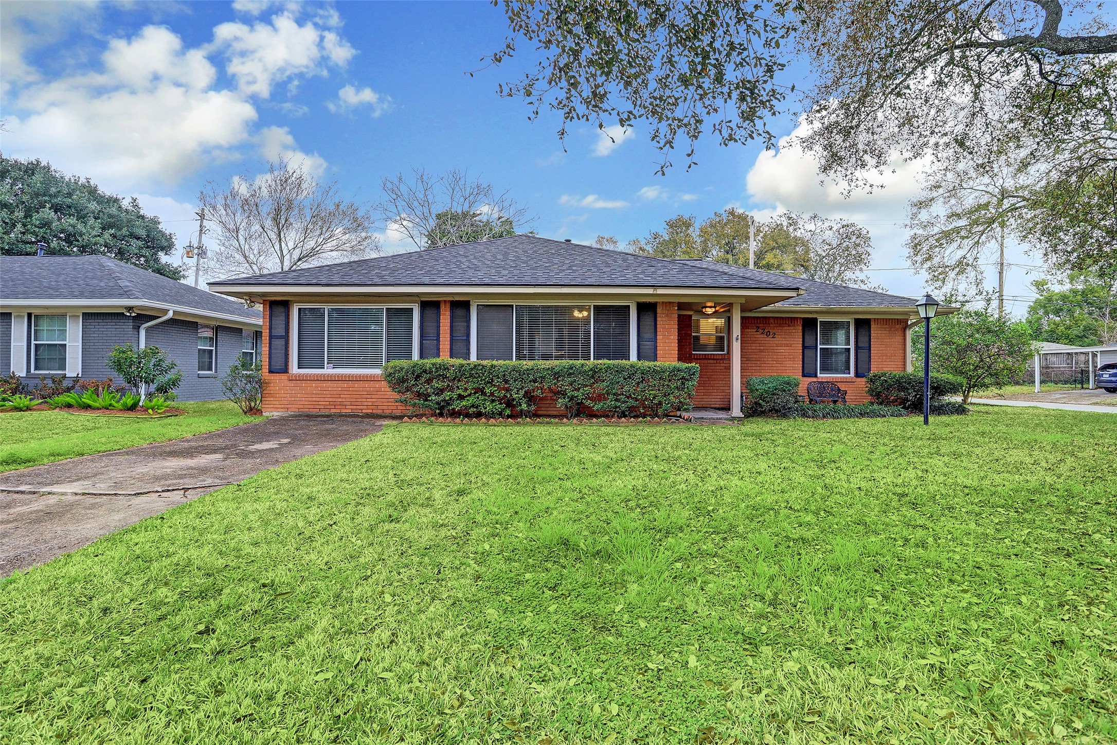 2202 Gardenia Drive Houston TX 77018