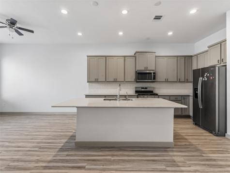 818 Kingwood Drive League City TX 77573