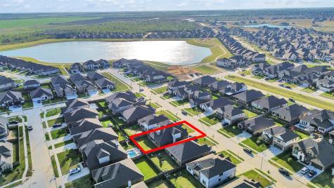 818 Kingwood Drive League City TX 77573
