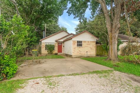 2107 N Austin Avenue Pearland TX 77581