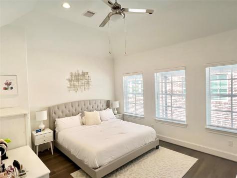2715 Maxroy Street Houston TX 77007