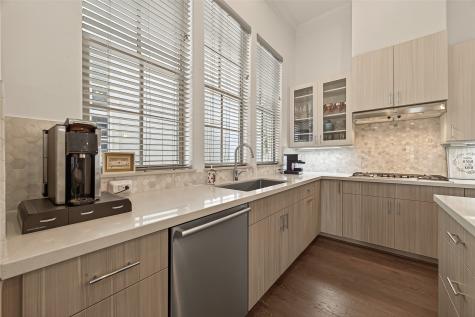 2506 Mckinney Street Houston TX 77003