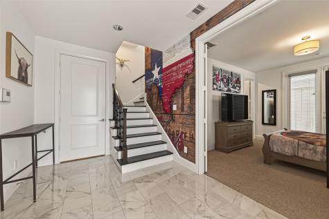 2506 Mckinney Street Houston TX 77003