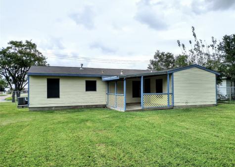 1402 13th Avenue N Texas City TX 77590