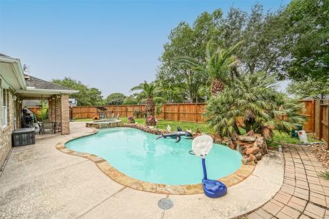 387 Henderson Lane League City TX 77573