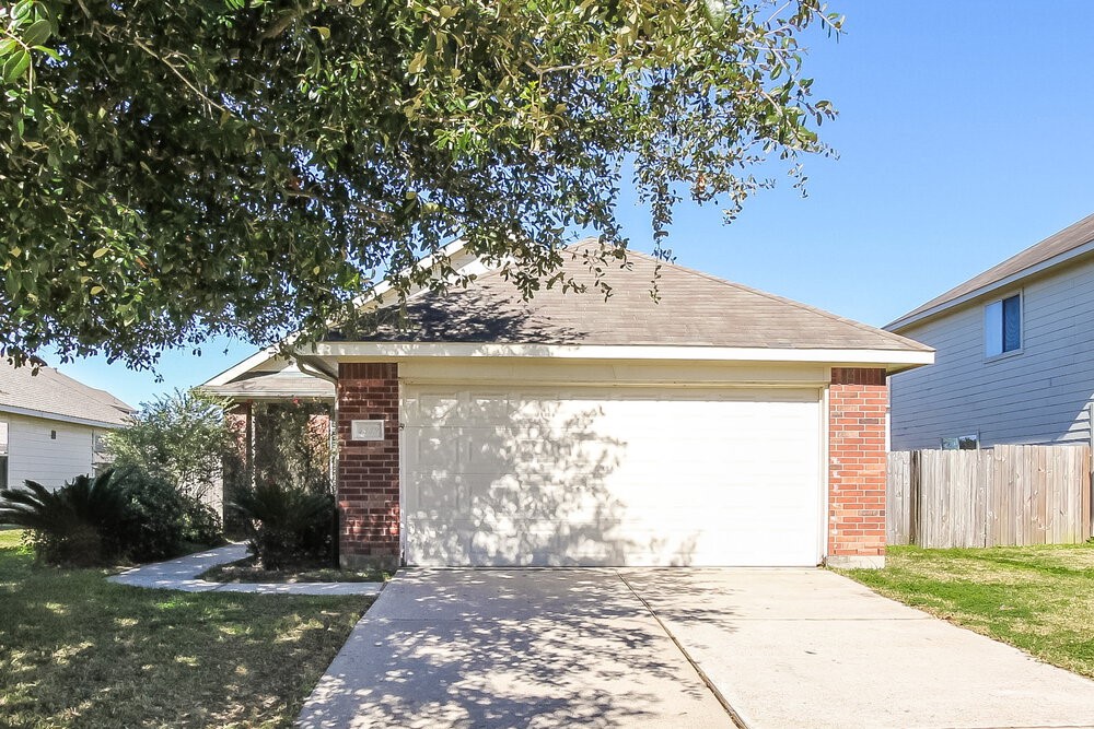 4339 Plumeria Avenue Baytown TX 77521