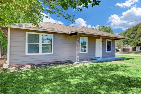 5002 Doulton Drive Houston TX 77033