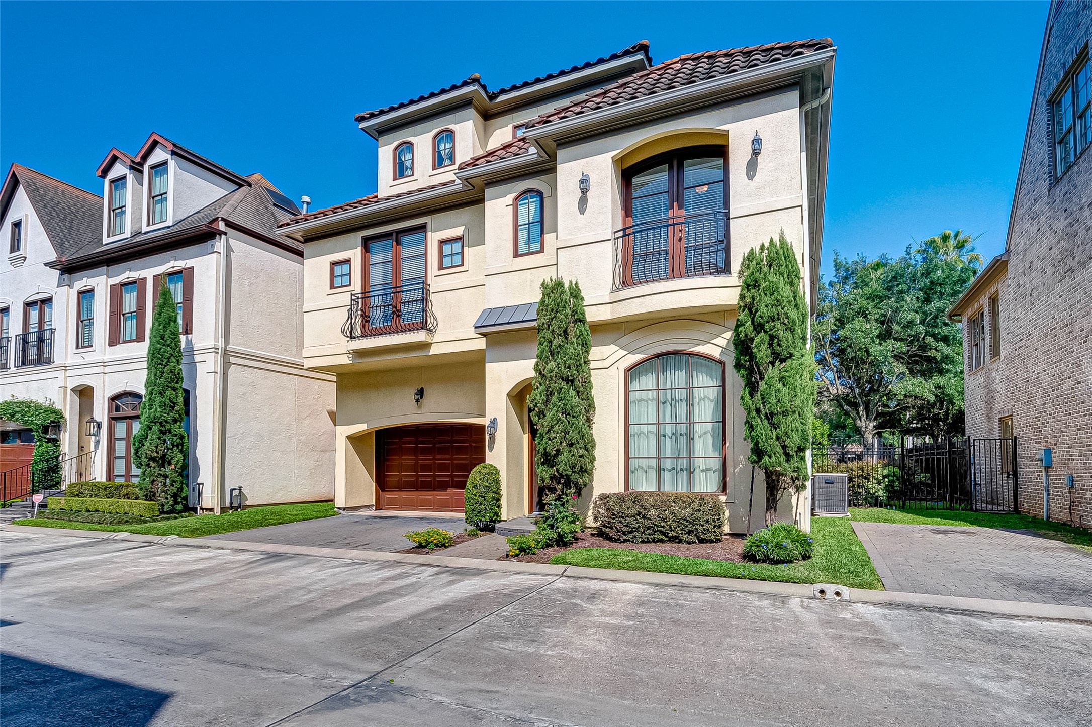 6331 W Mystic Meadow Houston TX 77021