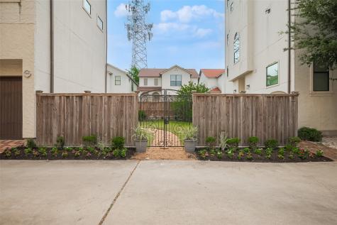 1806 W 25th Street Houston TX 77008
