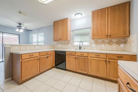 17323 Stone Peaks Drive Houston TX 77095