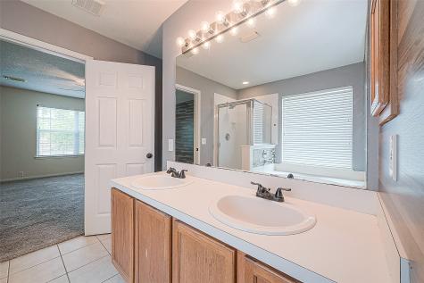 17323 Stone Peaks Drive Houston TX 77095