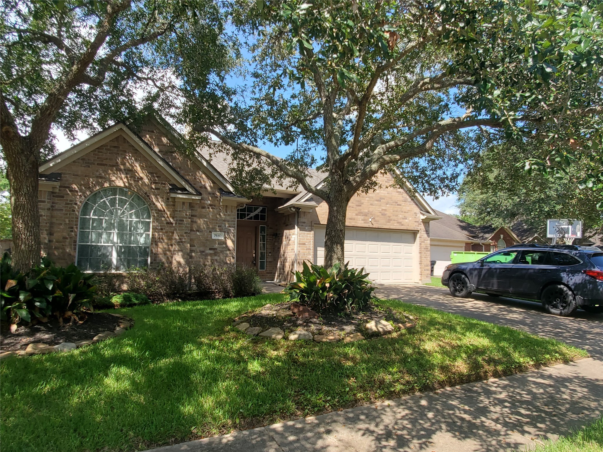7610 Broken Oak Lane Sugar Land TX 77479