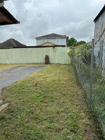 304 Lockwood Drive Houston TX 77011