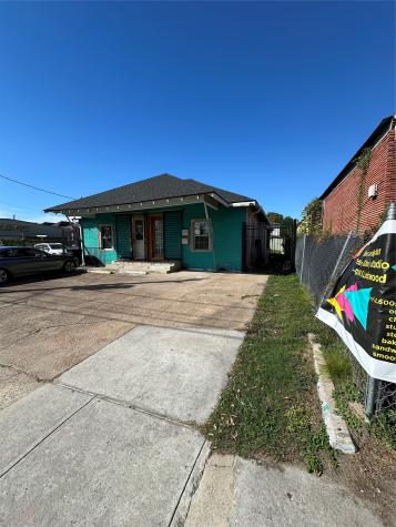 304 Lockwood Drive Houston TX 77011