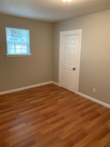 206 W James Street Baytown TX 77520